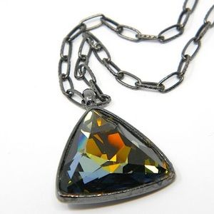 Green Faceted Jeweled Triangle Medallion Choker Necklace